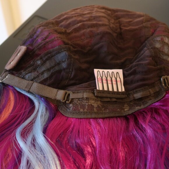 Chelsey Smith Crowns Galaxy - Picture 7 of 8